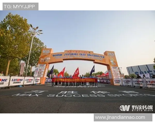 西安篮球队在邀请赛中以82分高居积分榜首位，表现抢眼